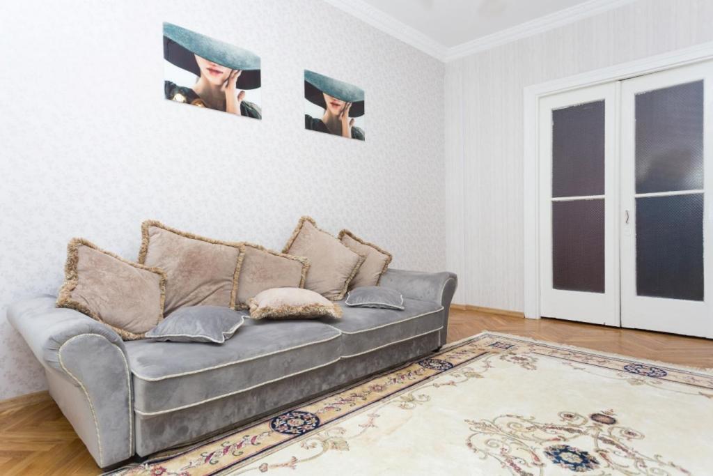 Apartment Lenina 3 Minsk Buitenkant foto