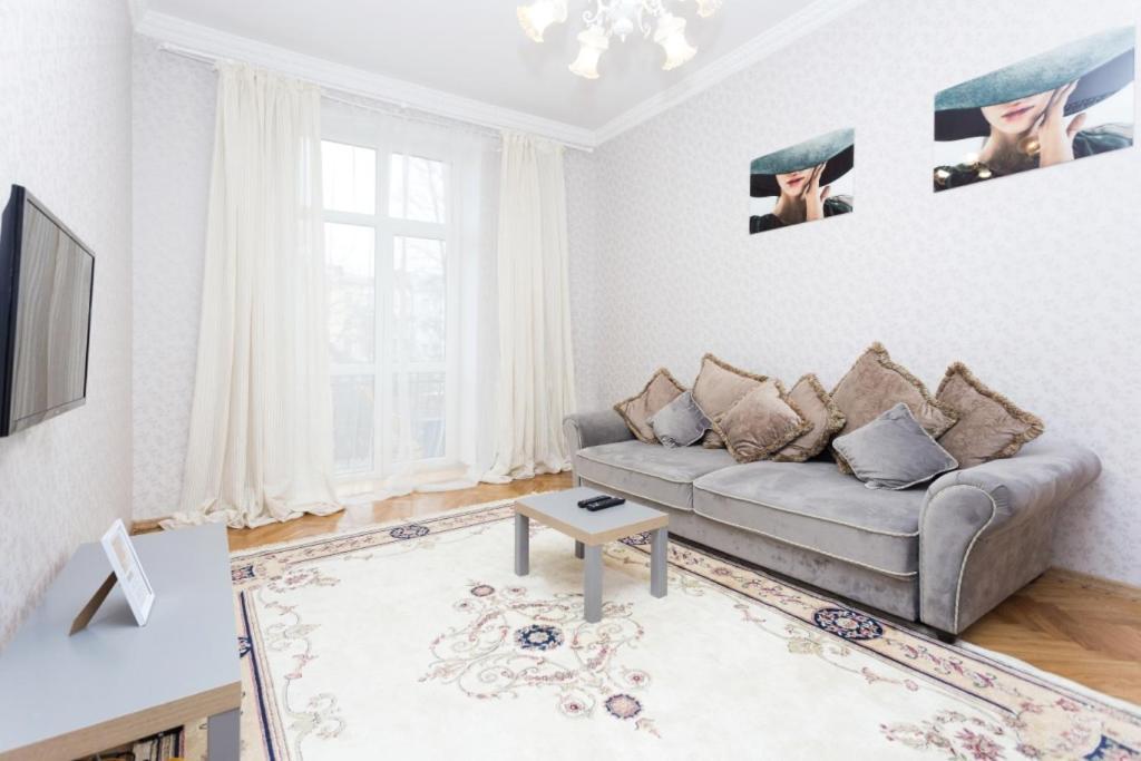 Apartment Lenina 3 Minsk Buitenkant foto
